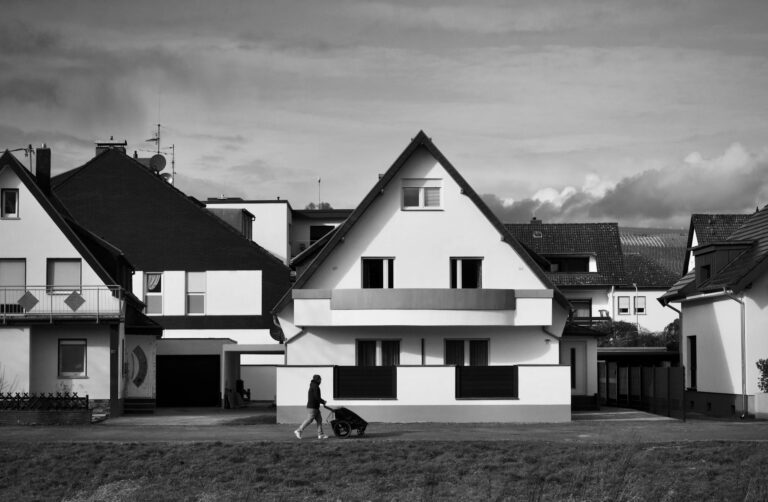 Verschiedene Kinderwagenmodelle für individuellen Lifestyle und Budget im Familienalltag