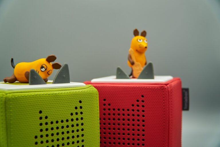 Bunte Toniebox als ideales Hörspielerlebnis für Kleinkinder im Kindergartenalter