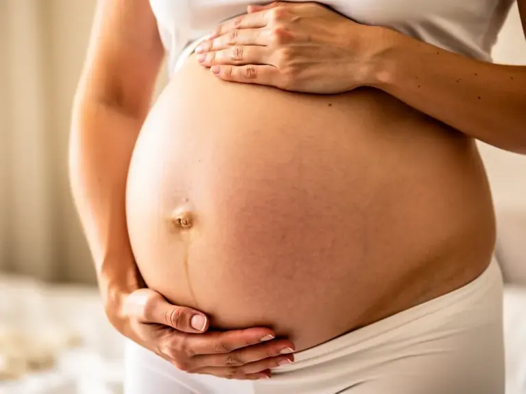 Die Bauchdecke nach der Geburt: Rückbildung und Hautpflege Rückbildung der Bauchdecke nach der Geburt mit Fokus auf Gesundheit und Hautpflege