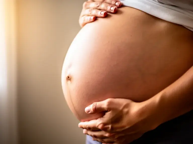 Fünfundzwanzigste Schwangerschaftswoche: Entwicklung Babyentwicklung in der fünfundzwanzigsten Schwangerschaftswoche mit ersten Bewegungen und Sinneswahrnehmungen